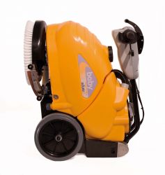 Scheuersaugmaschine baby mit Bürste, Batterie und Ladegerät